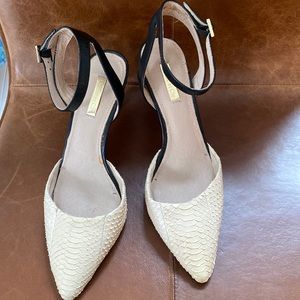 Louise Et Cie kitten heel Pump